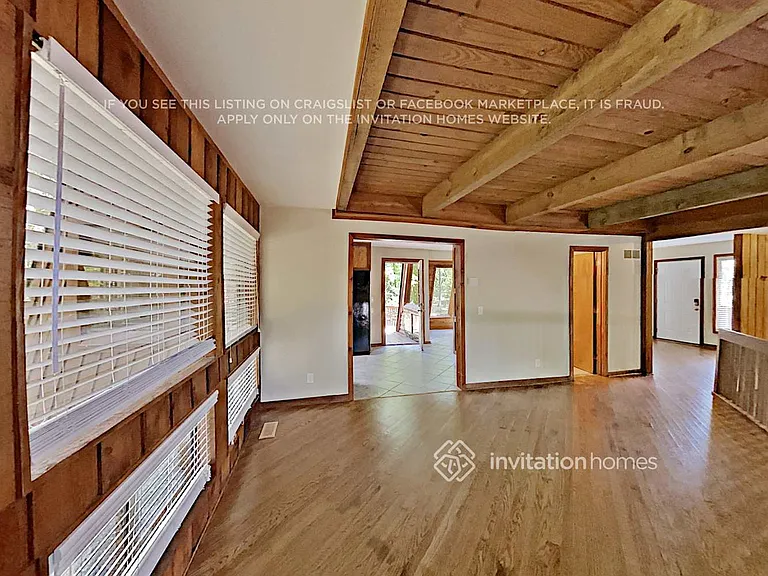 2955 Pond View Ct — Photo 6