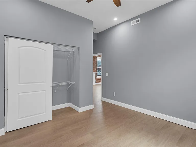 3500 Magnolia Ave #2R — Photo 12