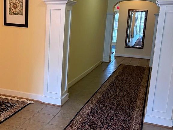 4th image of 601 Wyndhurst Dr APT 304
