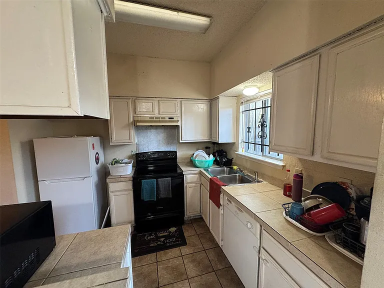 12300 Brookglade Cir #125 — Photo 5