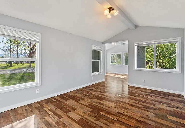 900 Westwood Dr — Photo 12