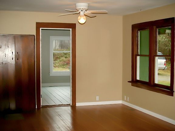 3rd image of 4010 Ray Nash Dr NW