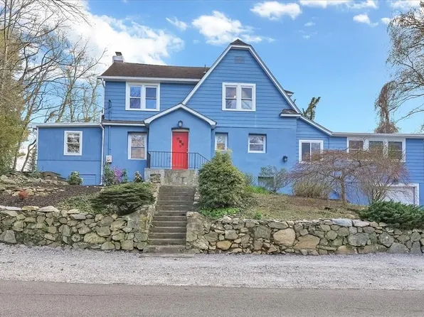 31 Becker Street, Lake Peekskill, NY 10537