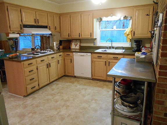 3rd image of 187 Berry Mountain Dr