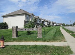 8633 N Cleveland Ln, Kansas City, MO 64156