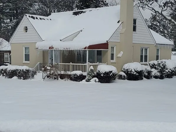 61 Cypress Rd, Portsmouth, VA 23701