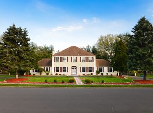 1917 Nicholas Dr, Huntingdon Valley, PA 19006