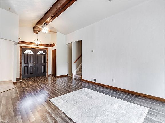 3rd image of 3677 Fairlawn Dr