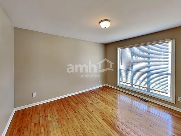 2854 Rhonda Dale Dr — Photo 5