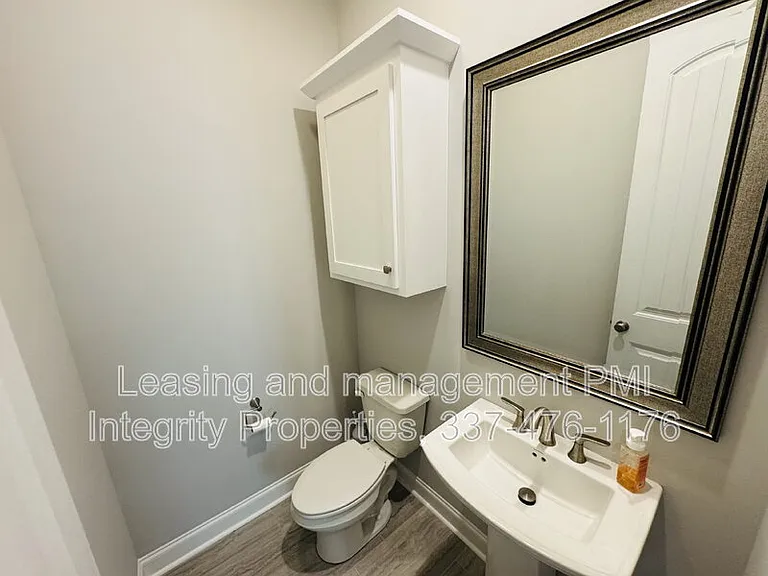 113 Oak Village Dr — Photo 23