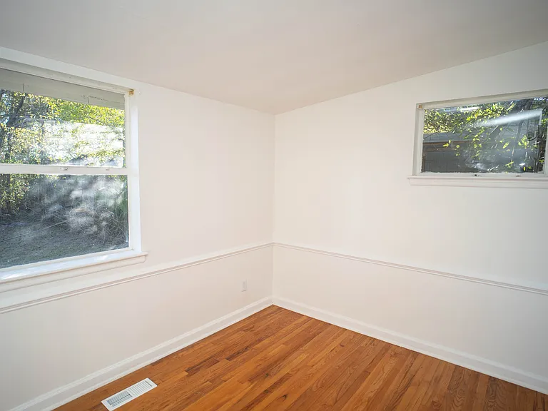 700 16th Ave — Photo 13