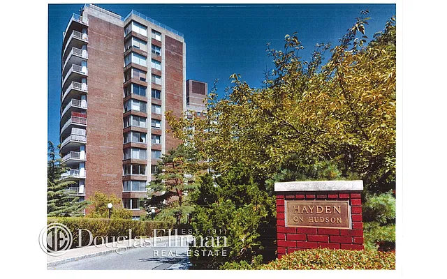 Sold by Douglas Elliman | media 44