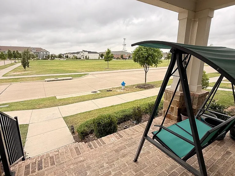 11346 Sugarlands Dr — Photo 2