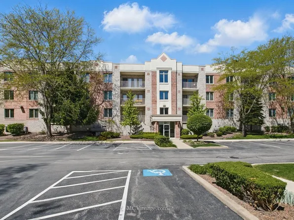 7841 W 157th St Unit 303, Orland Park, IL 60462