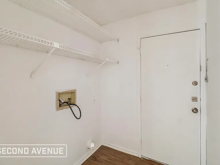 8802 Briarwood Dr — Photo 20