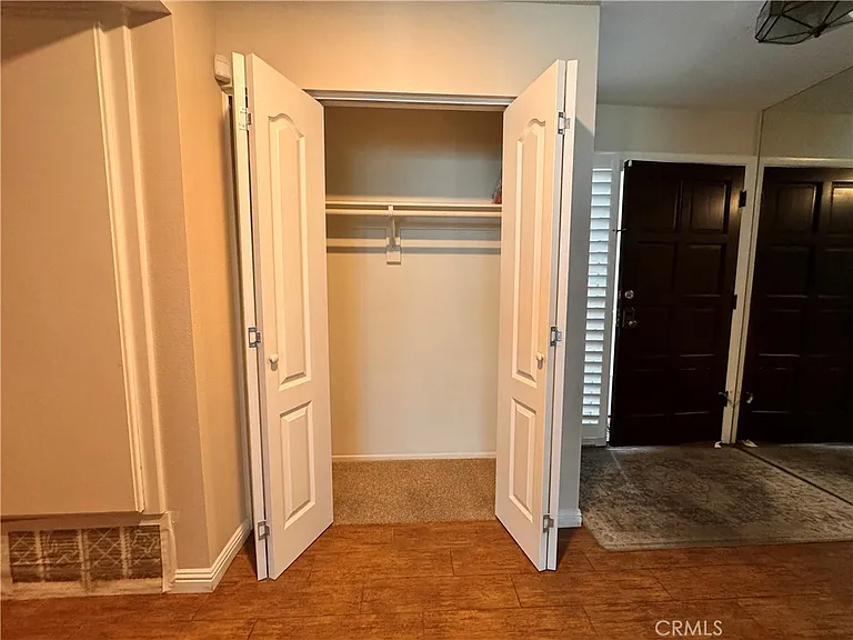 1312 S Saltair Ave #210 — Photo 6