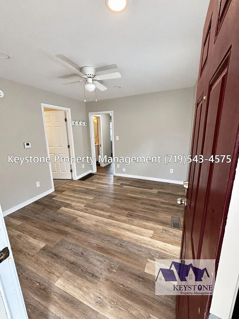 Application Fee Reimbursed! Updated 2 Bedroom Ranch Home With Central Air - $1,100/$1,650 — Photo 2