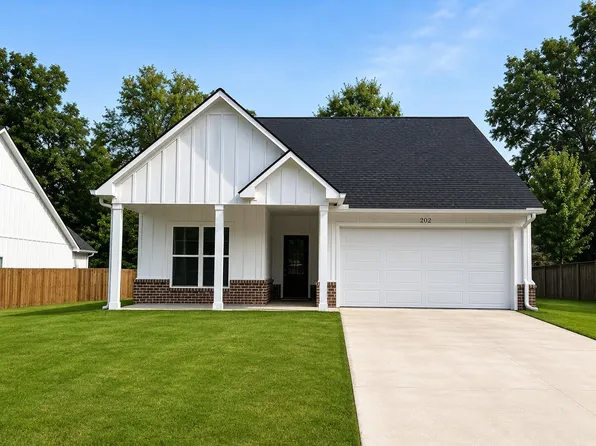 202 Polk St, New Albany, MS 38652