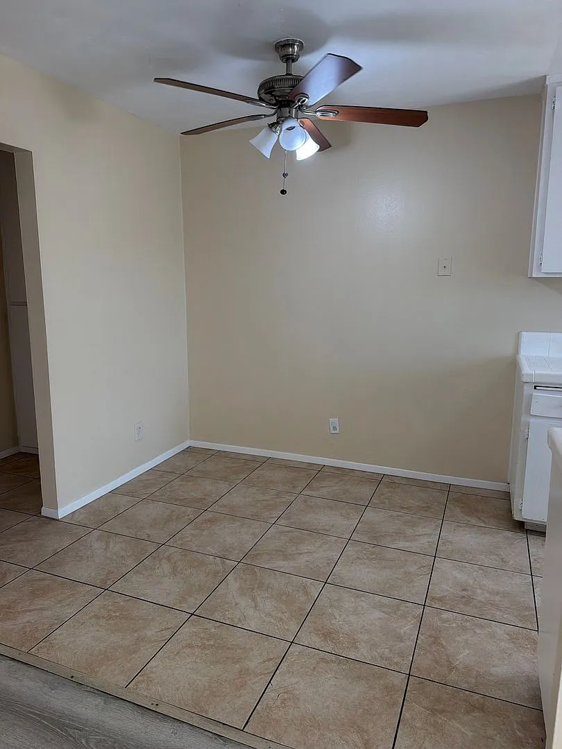 36th Street 4049 - 10 Units — Photo 3