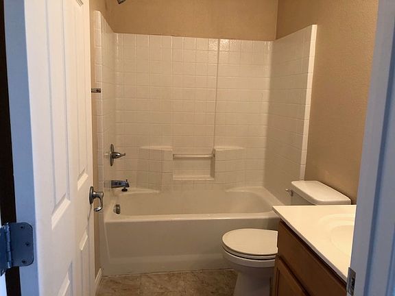5th image of 232 Caraway Bluffs Pl