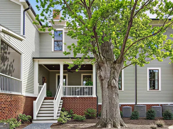 1072 Green St, Roswell, GA 30075