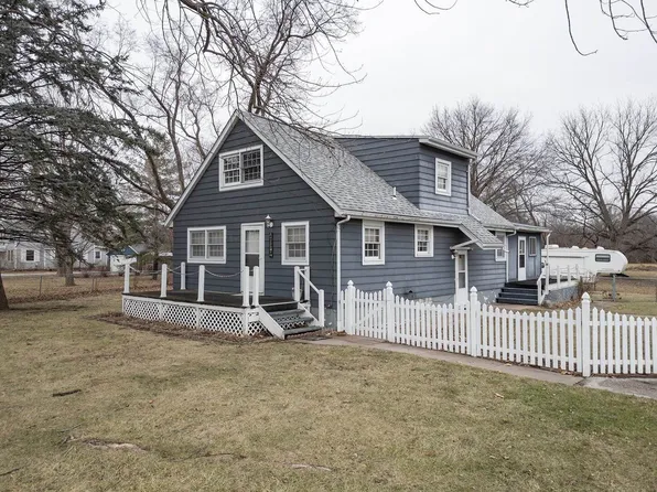 1819 Coyne Center Rd, Milan, IL 61264