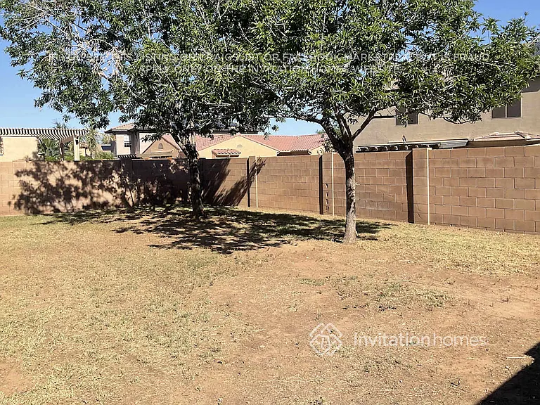 15949 W Mauna Loa Ln — Photo 16