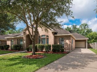 2220 Jernigan Frd, Dickinson, TX 77539