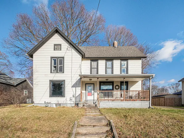 110 W 4th St, Buchanan, MI 49107
