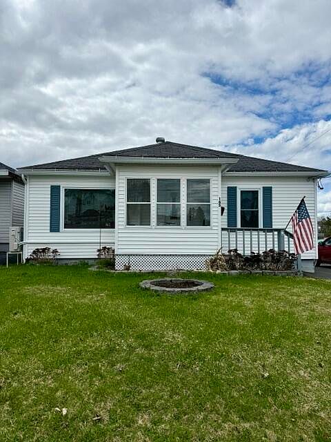 1st image of 165 12th Avenue