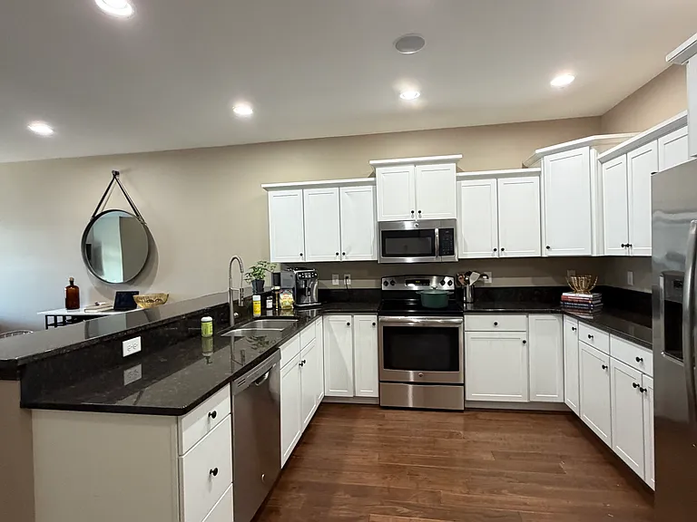731 Mission Point Rd — Photo 3