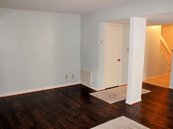 5th image of 227 A Village Ln