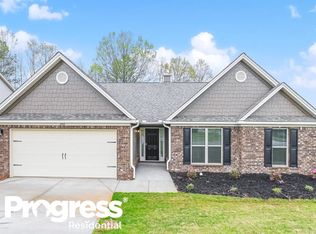 2052 Providence Rd, Statham, GA 30666