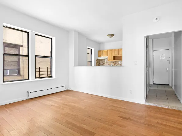 174 Bay 25th Street image 1 of 5