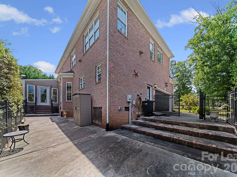 7107 Nesbit Rd — Photo 38