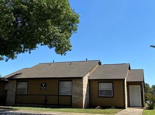 101 Glenbrook Dr E, New Braunfels, TX 78130