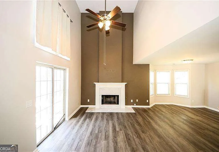 121 Stoneforest Dr — Photo 6