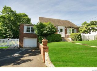 11 Tavarone St, Garnerville, NY 10923