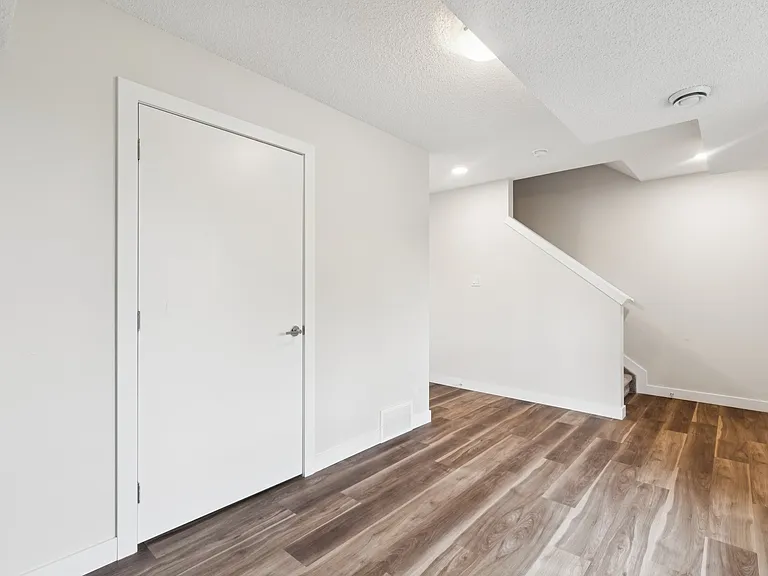 979 Crystallina Nera Way NW — Photo 20
