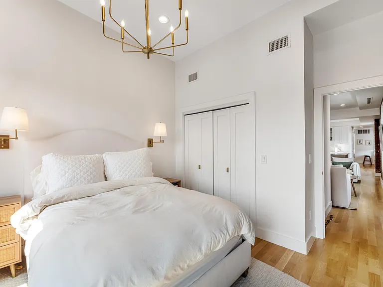 232 Willow Ave #4R — Photo 9