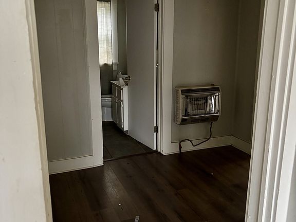 5th image of 1332 Garland Dr