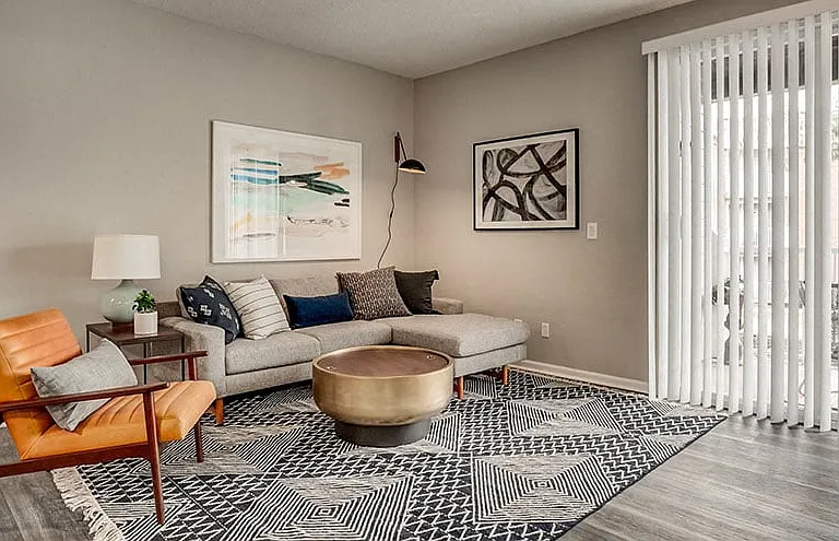 The Crossing at Barry Road Apartments — Photo 43