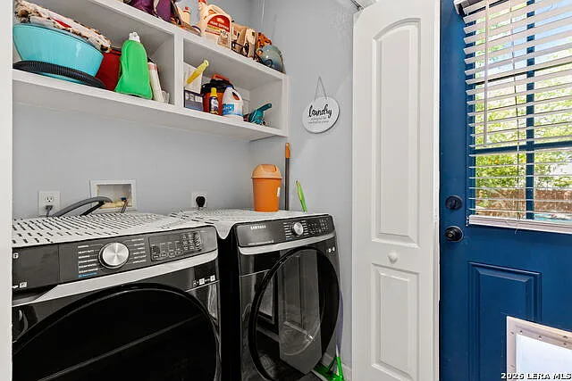 903 Potomac — Photo 16