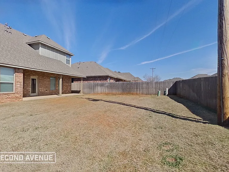 9032 NW 144th St — Photo 20