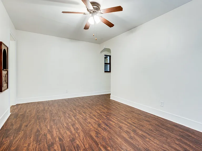 2915 Belrose Ave #203 — Photo 7