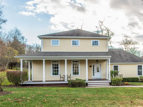 111 Periwinkle Drive #111, Middlebury, CT 06762