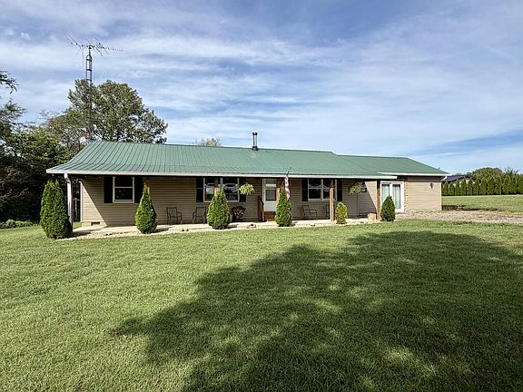 2nd image of 593 Clark Ln