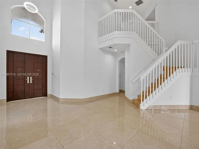 15051 SW 18th Ter — Photo 10