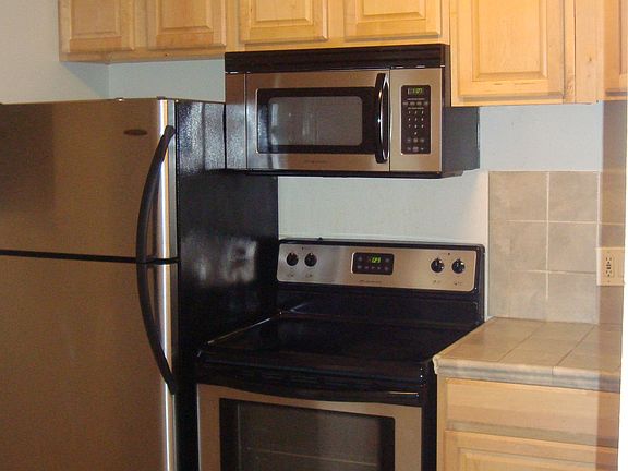 3rd image of 209 Foxtail Dr APT A1