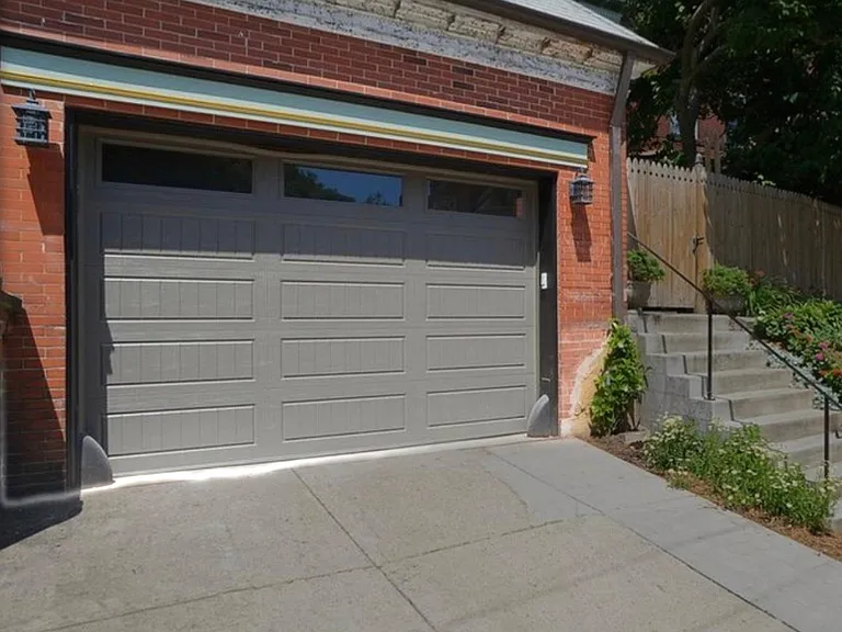 150 Stratford Ave — Photo 32